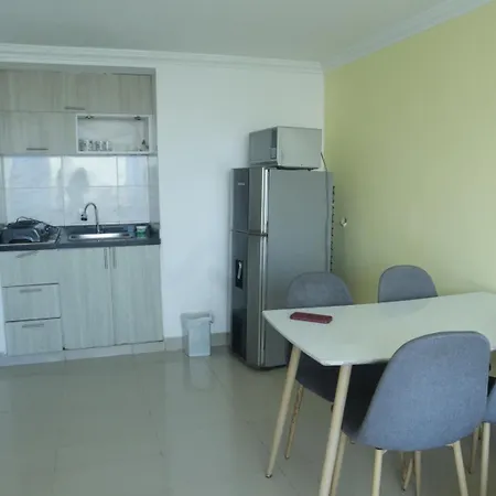Encantador Frente A La Playa Apartamento *